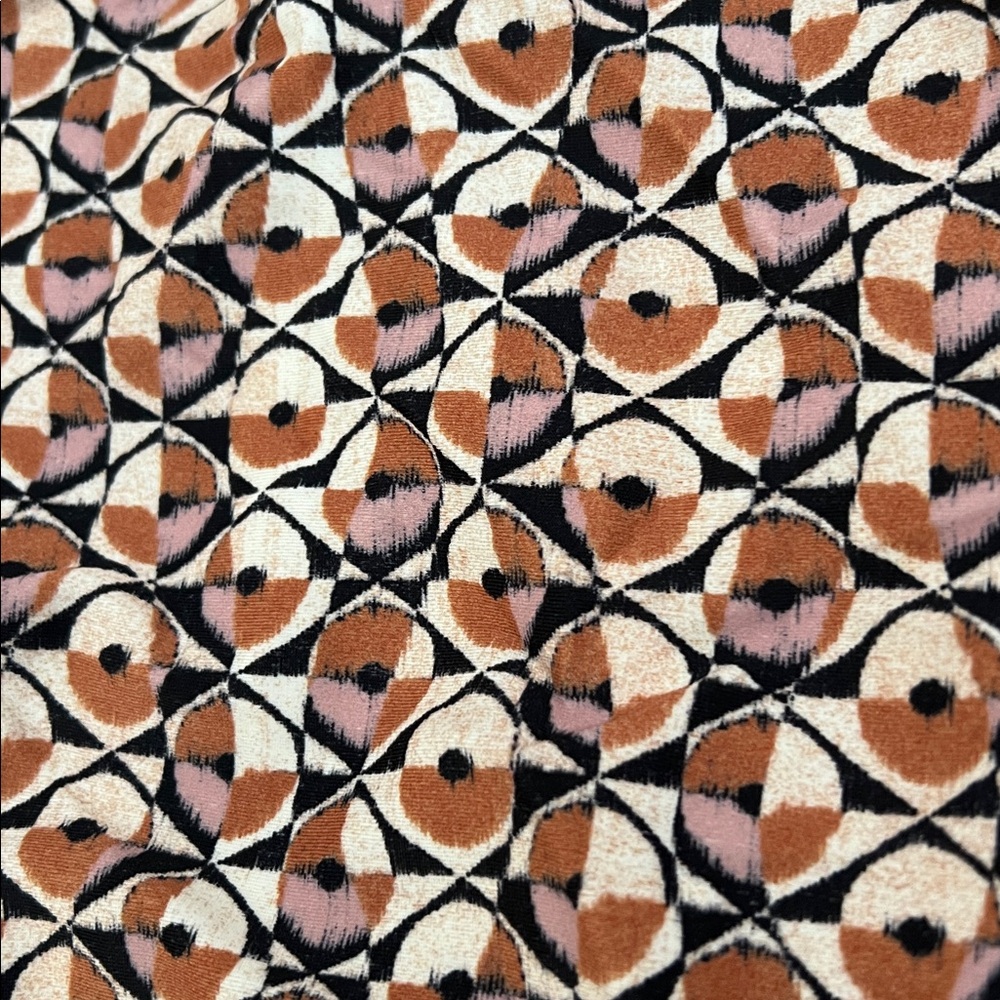 Geometric Patterned Swimsuit - Picture 6 of 11